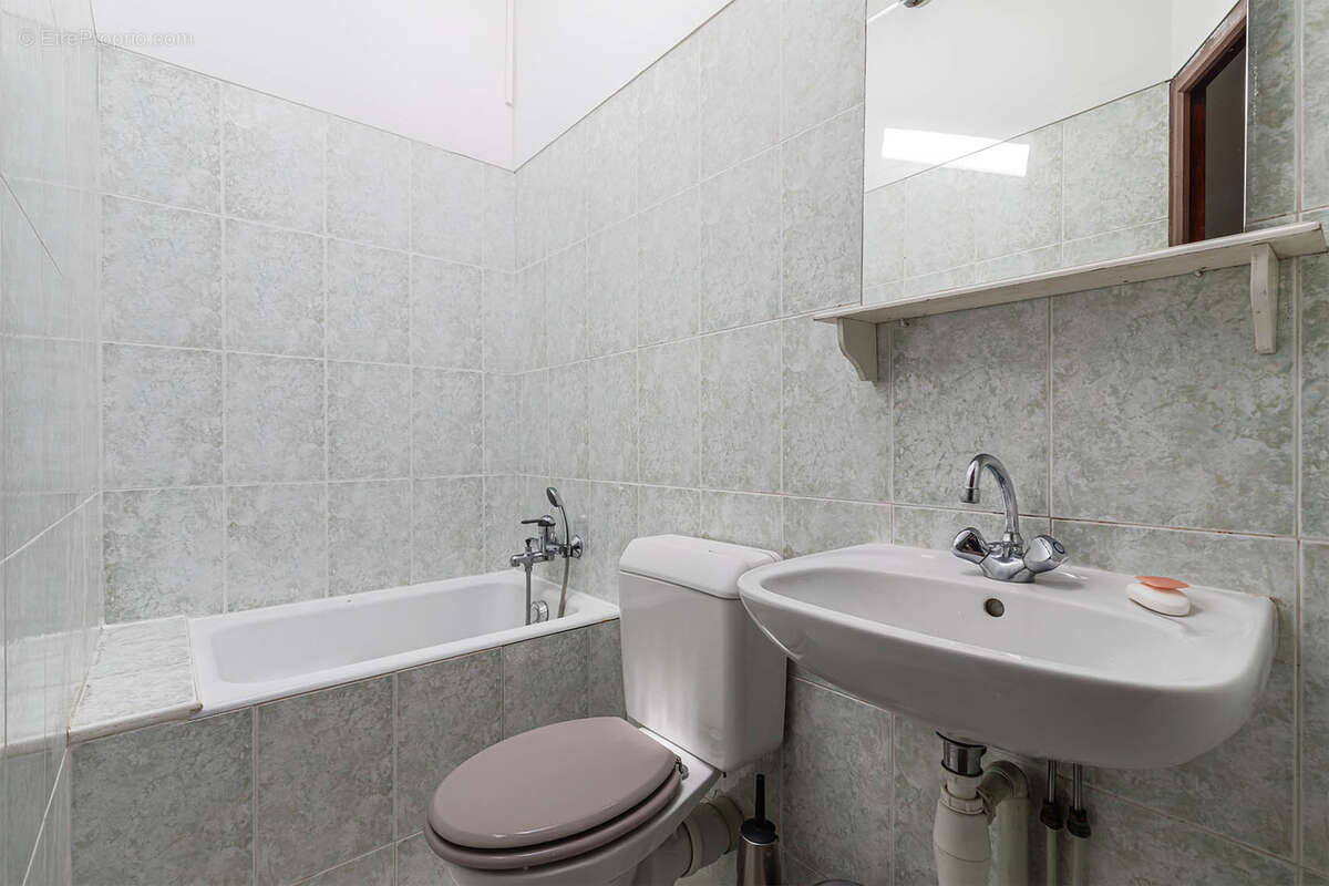 Maison à NEUVILLE-SUR-SAONE