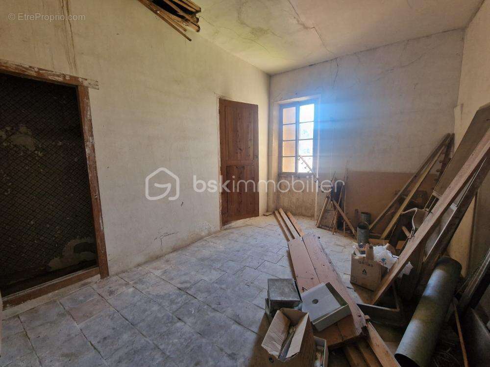 Maison de Village avec cour - photo 14