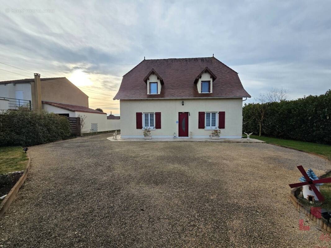 Maison à PRAYSSAC