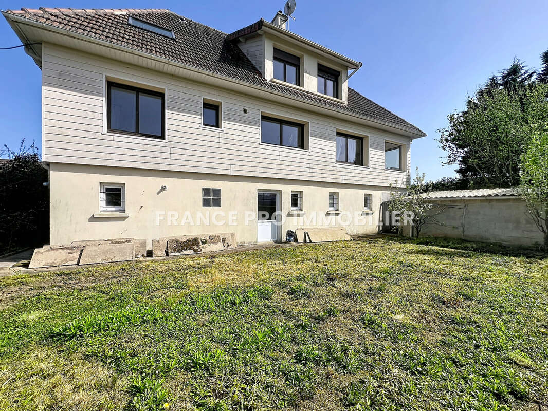 Maison à QUERQUEVILLE