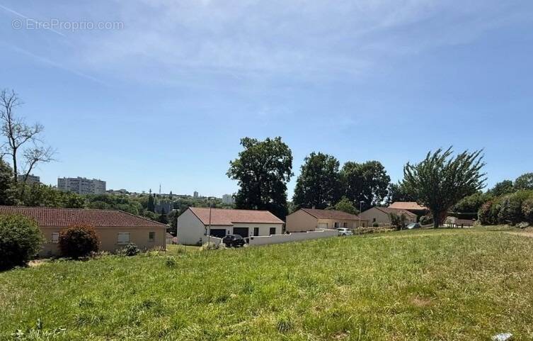 Photo Terrain à Limoges au prix de 66 500€