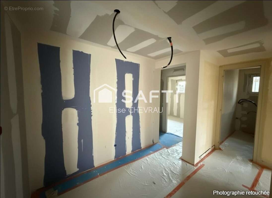 Photo 9 - Appartement à BAGE-LE-CHATEL