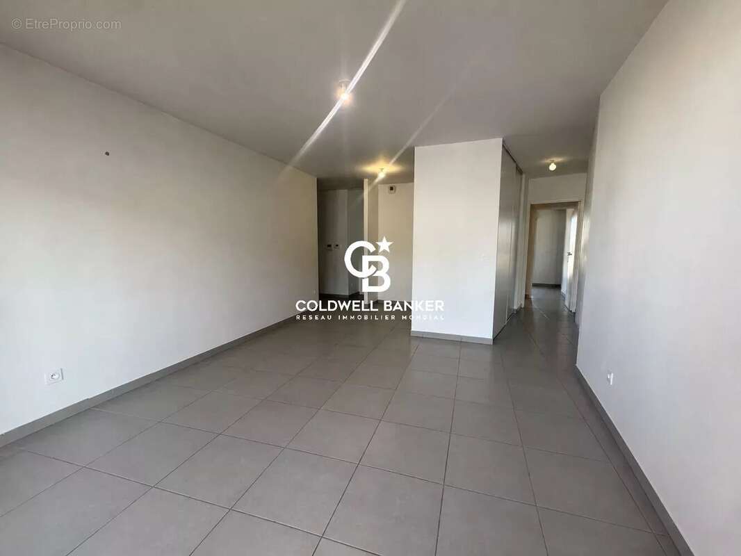 À vendre à Annemasse appartement T2 de 50 m² avec balcon et garage - photo 3