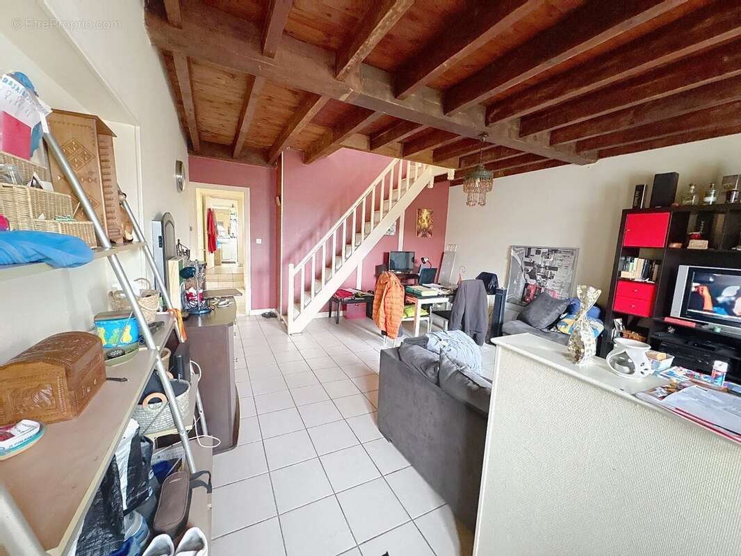 Maison à MONTAIGUT-SUR-SAVE