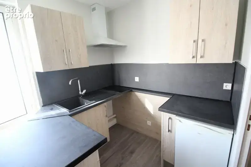 Appart. studio, Secteur Sébastopol REIMS - photo 5