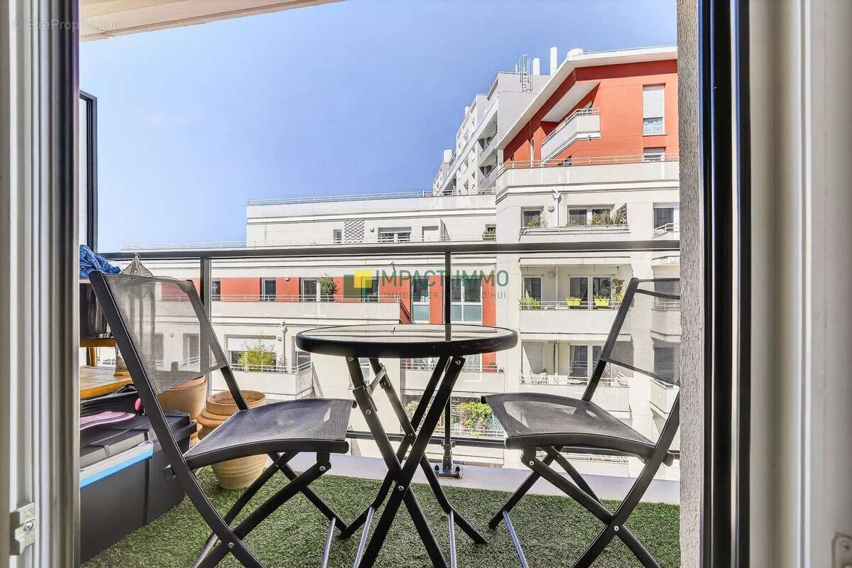 Appartement à BOIS-COLOMBES