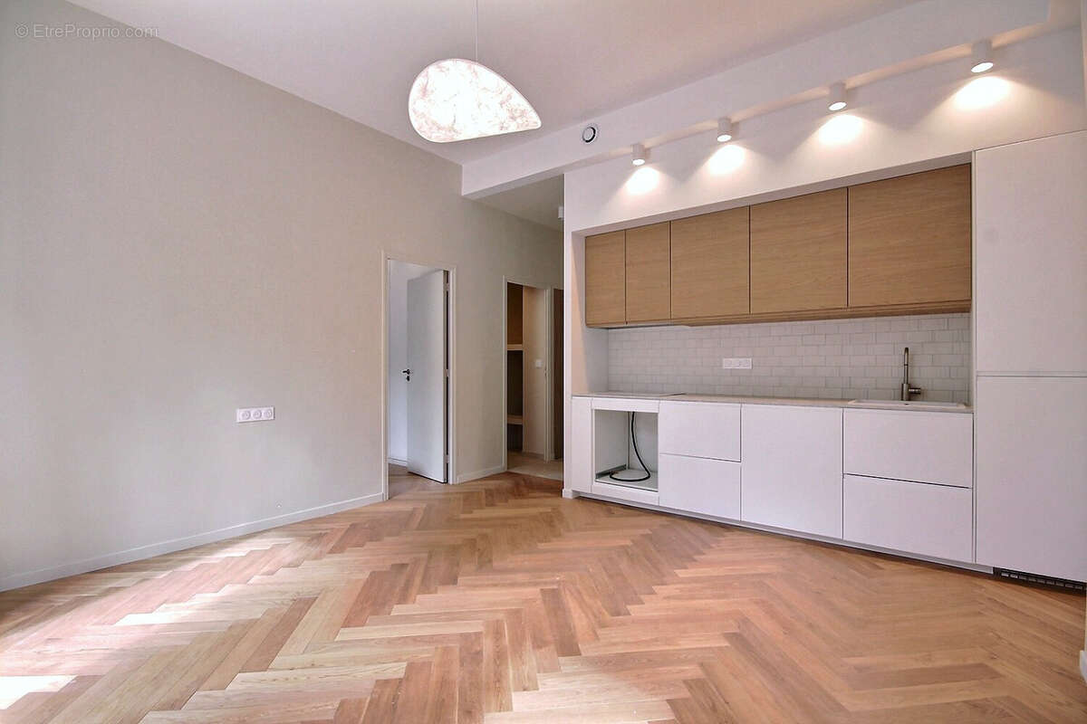 Appartement à MARSEILLE-7E
