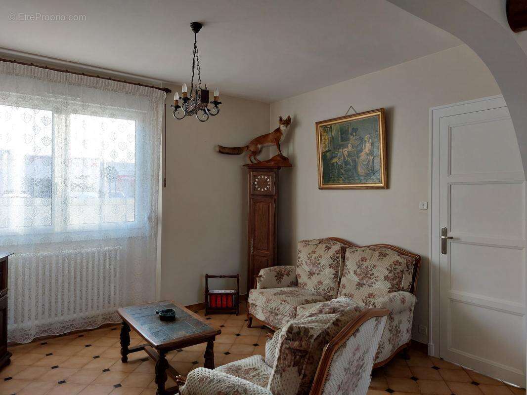 Maison à SAVIGNE-L'EVEQUE