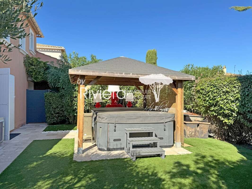 Maison à LA CROIX-VALMER