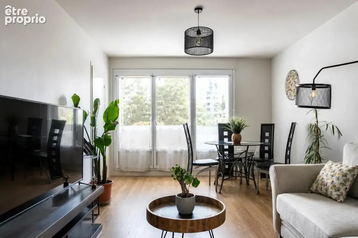 Appartement de 4 pièces de 77 m² à Voiron - photo 2
