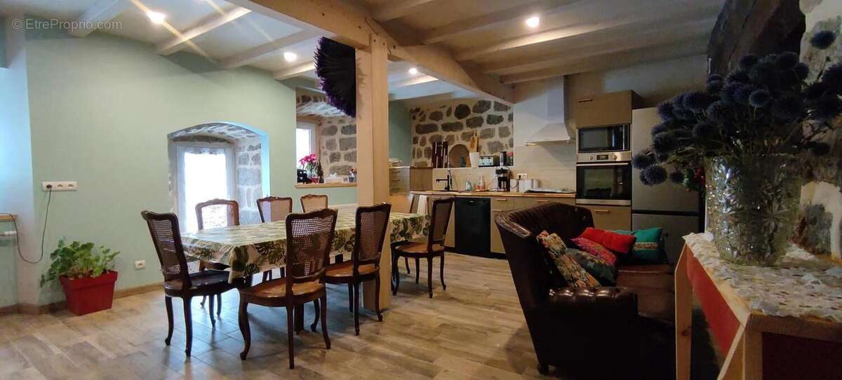 Maison à SAINT-AGREVE