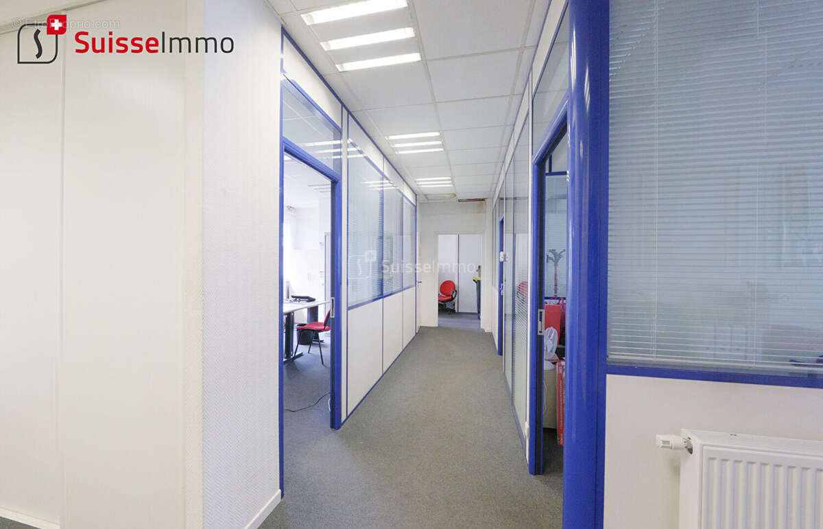 Local commercial  200 m2 - photo 5