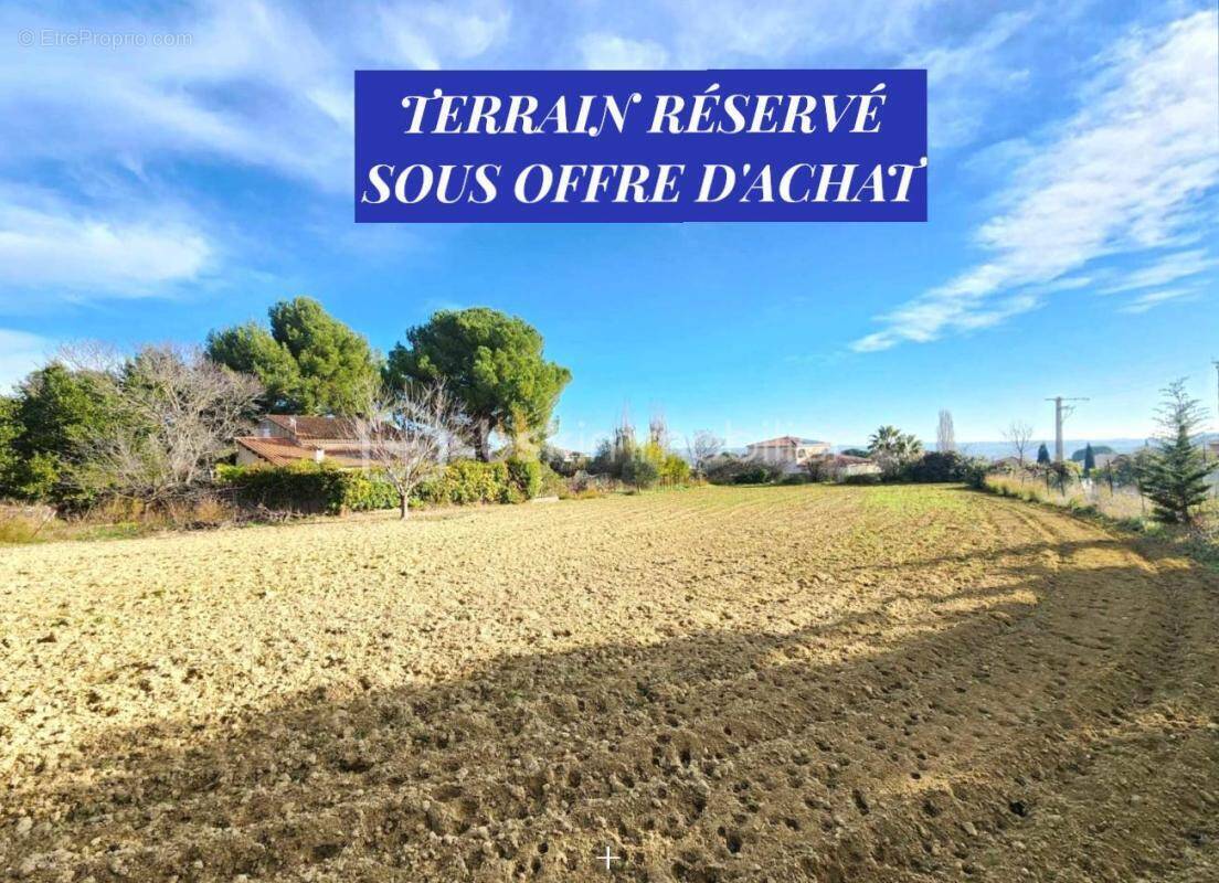 Terrain à TOURBES