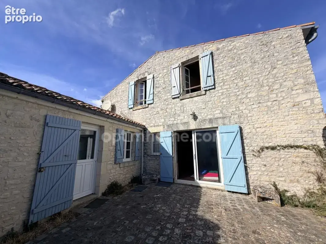 Sainte-Marie-de-Ré – Authentique maison rétaise en pierres, jardin clos et dépendance - photo 1