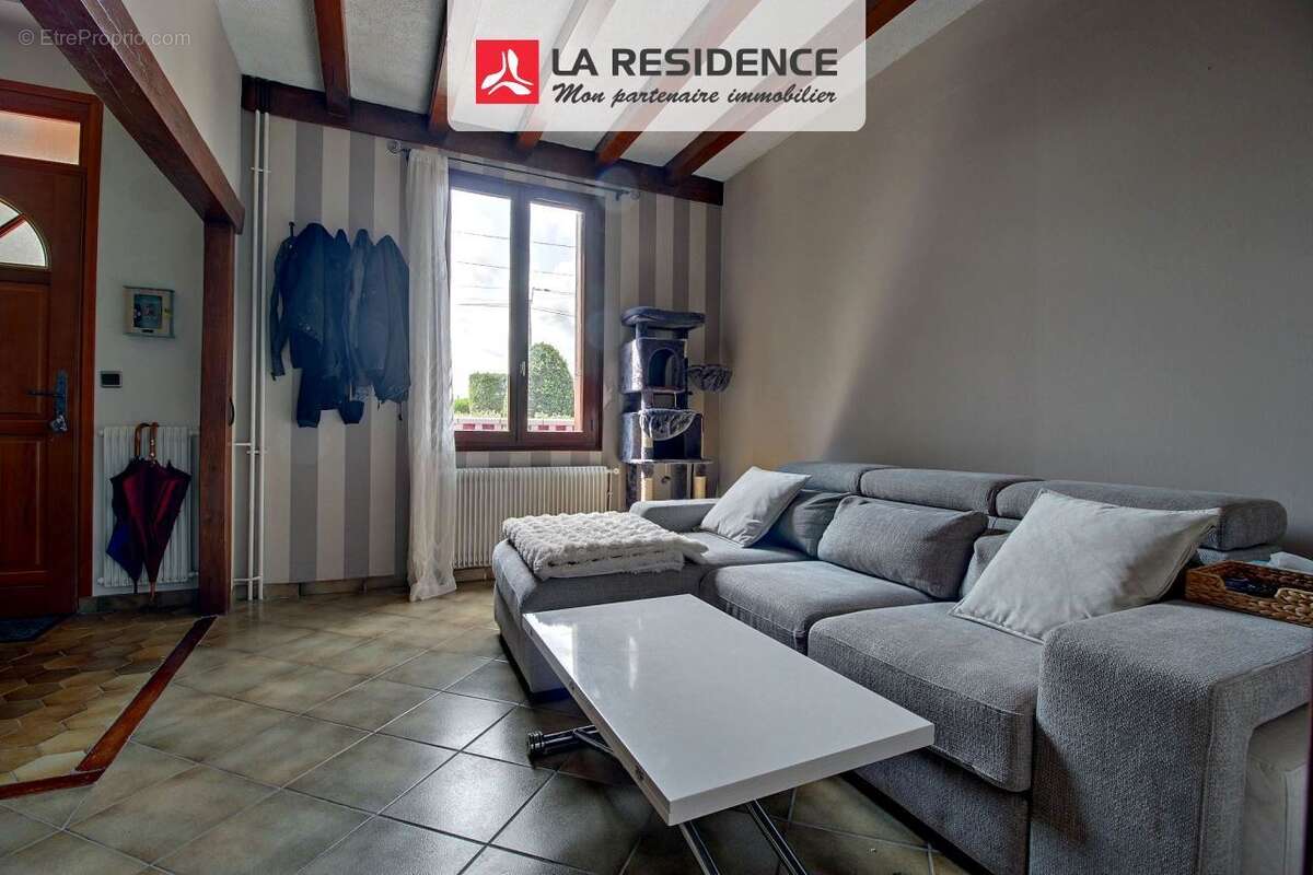 Maison à SAINT-ETIENNE-DU-ROUVRAY