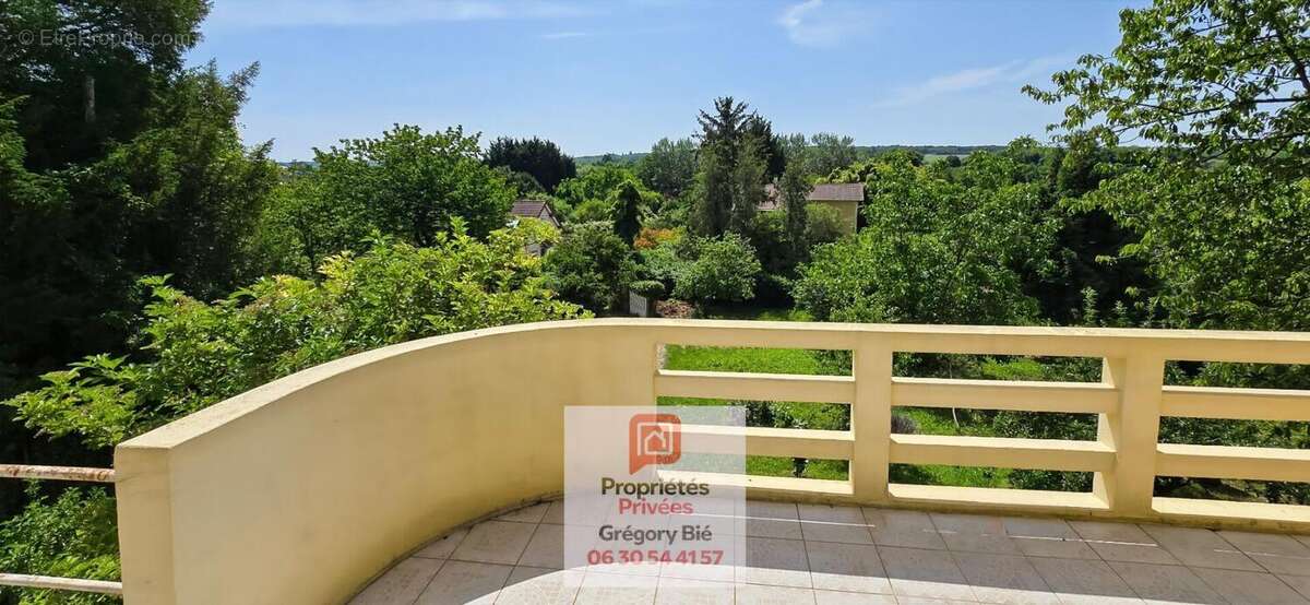 Maison bourgeoise 7 pièce(s) 220 m2 - photo 9