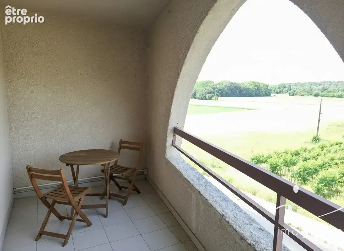 Dans une petite copropriété de 7 lots, découvrez cet appartement T4 de 90,17 m2 avec une vue exceptionnelle ! - photo 2