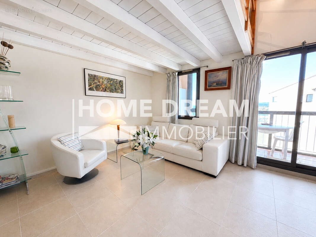 Appartement à SIX-FOURS-LES-PLAGES
