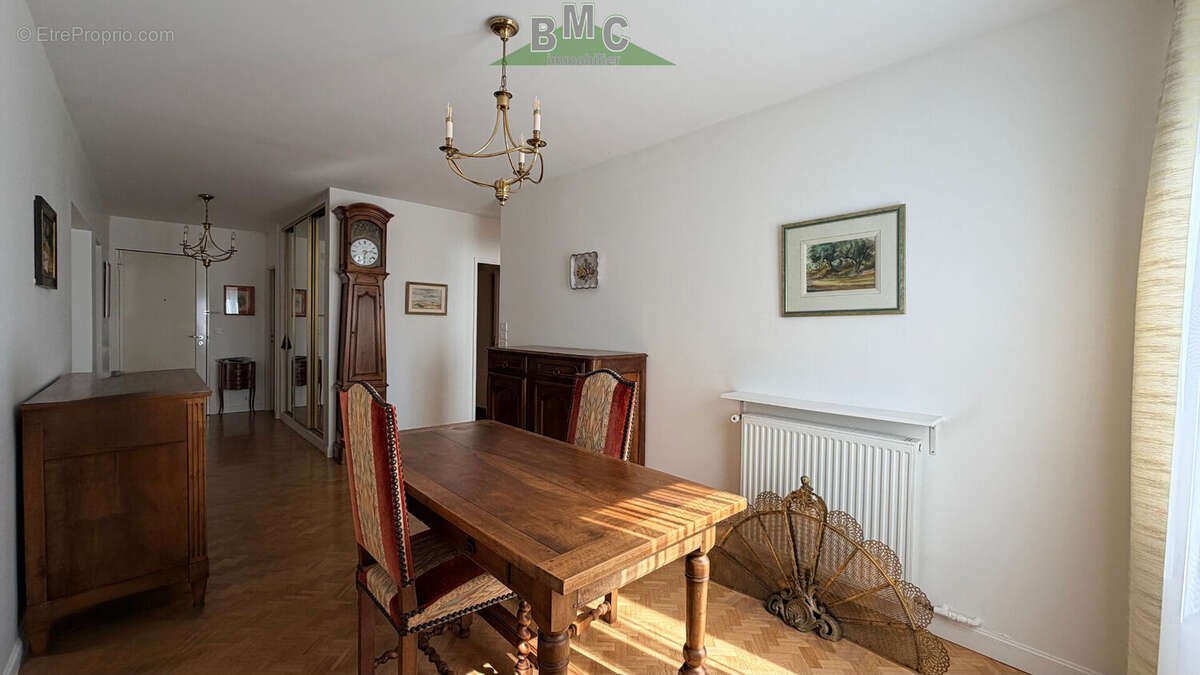 Appartement à LE PLESSIS-BOUCHARD