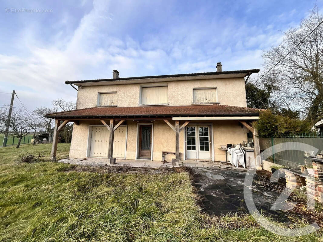 Maison à SAINT-JUST-EN-BRIE