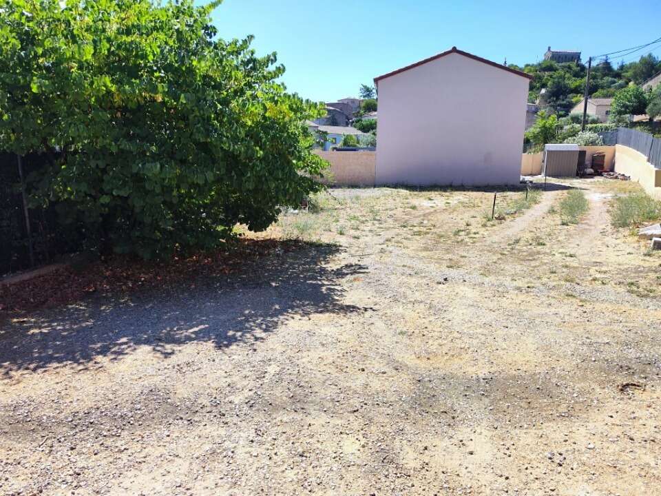 Terrain à CUERS
