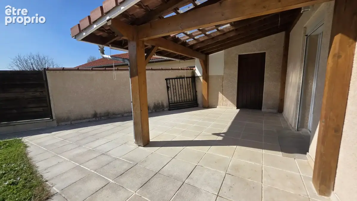 T4 en rez-de-jardin avec jardin privatif, stationnement et garage - photo 12