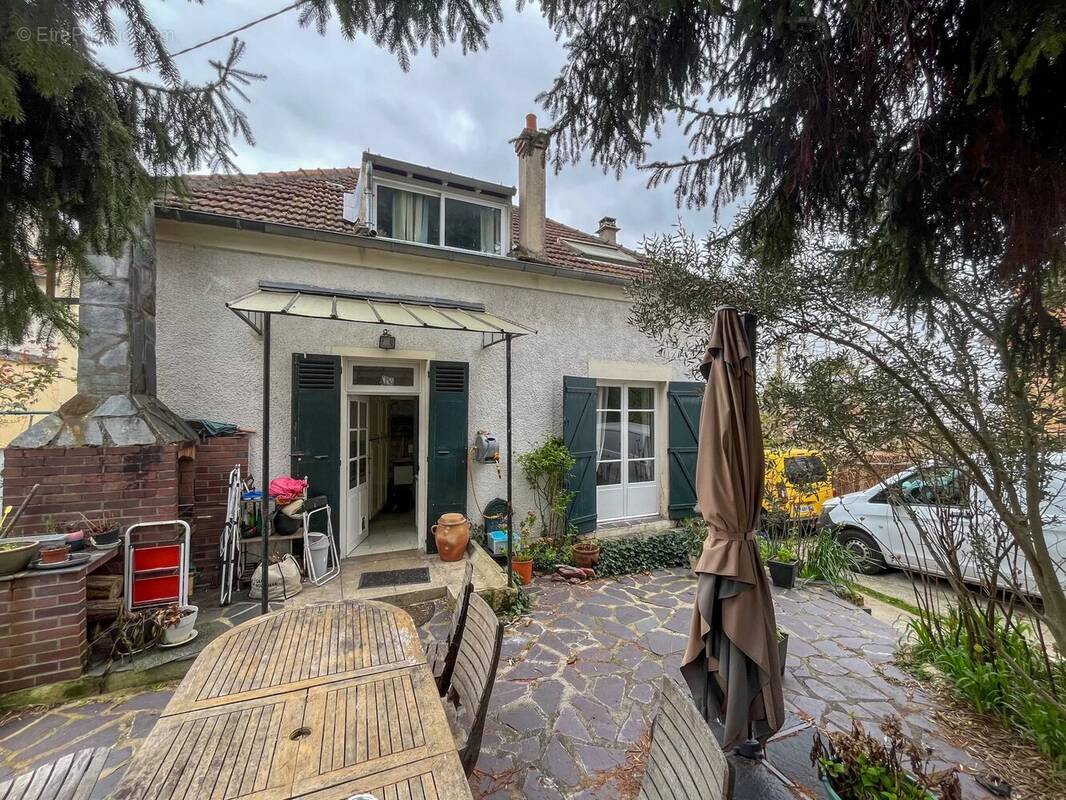 Appartement à LE RAINCY