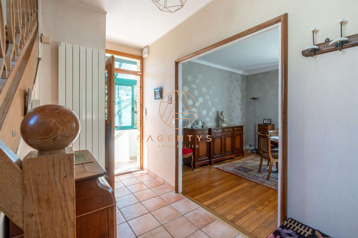 Maison à LE PERREUX-SUR-MARNE