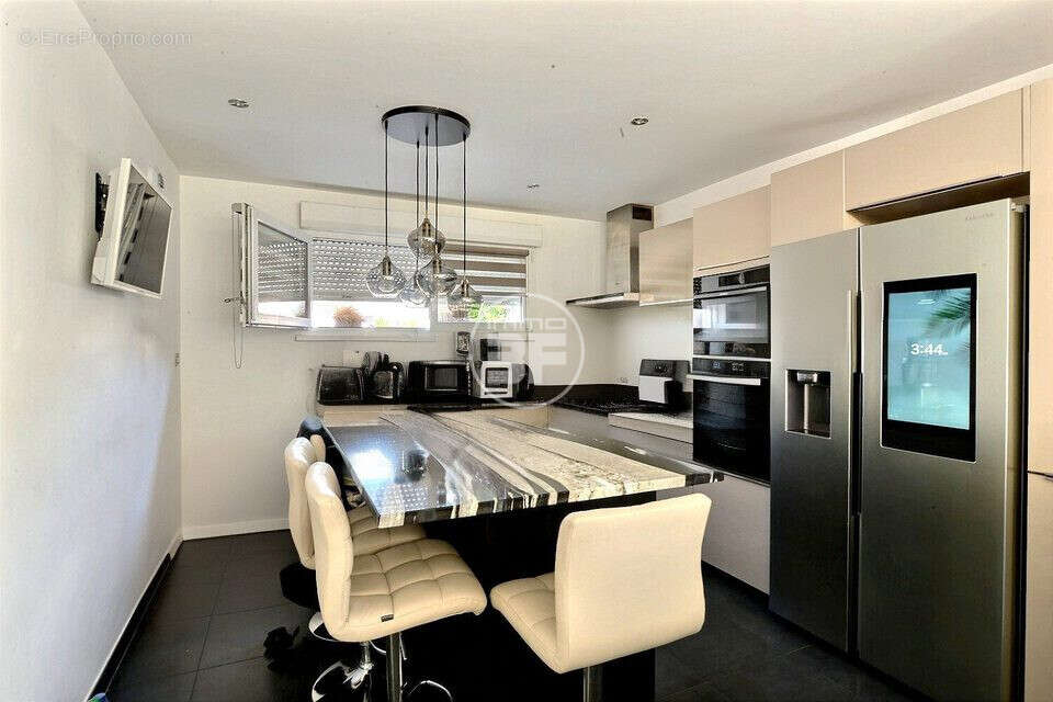 Maison 165 m² à Saint-Louis  - photo 9