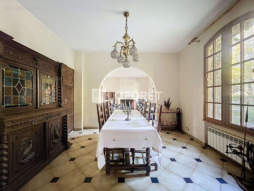 Maison à VERNEUIL-SUR-SEINE