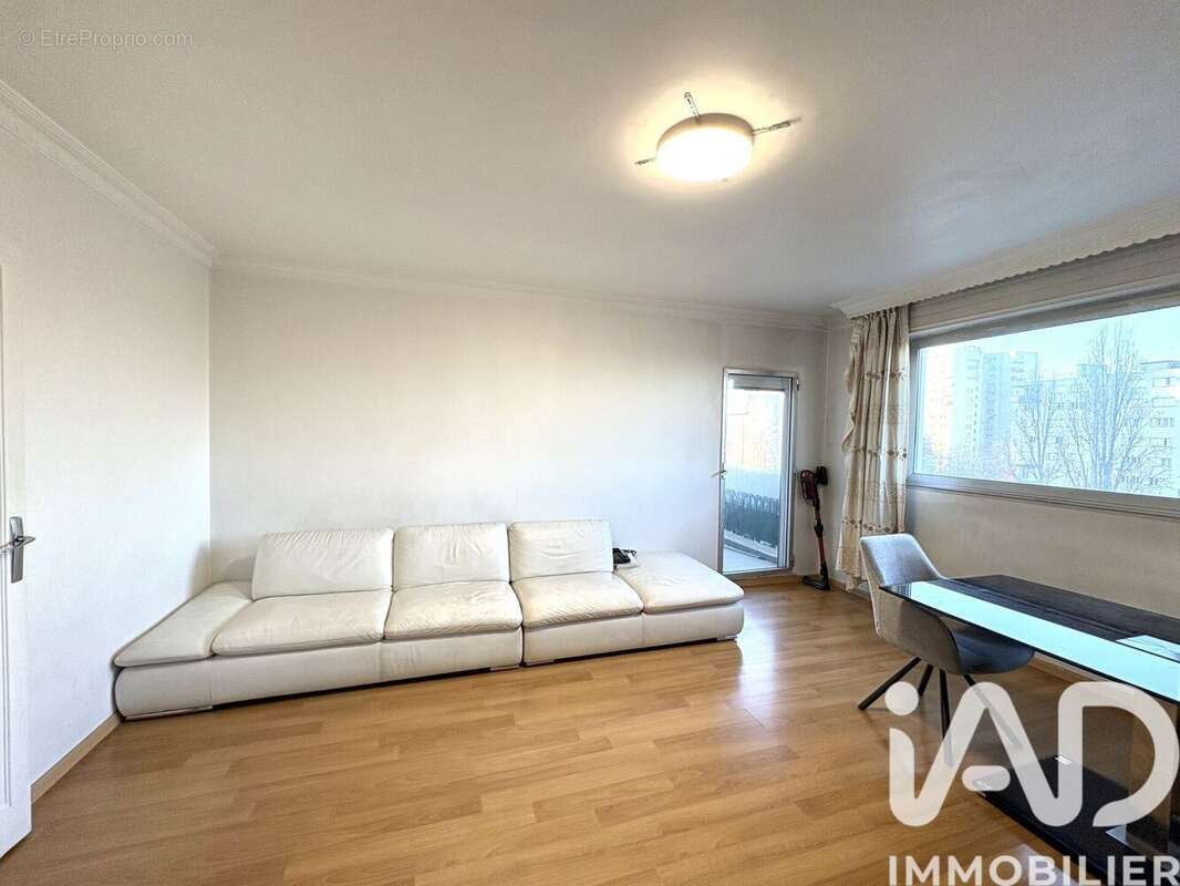 Photo 4 - Appartement à LA COURNEUVE