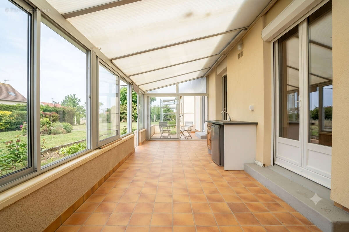 Maison Sarge Les Le Mans 3 pièce(s) 70 m2 - Garage - Jardin - Véranda - photo 7