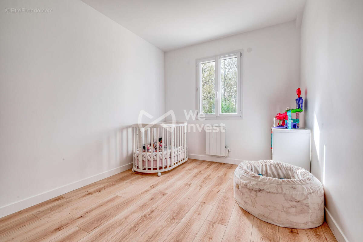 Maison à CRECY-LA-CHAPELLE