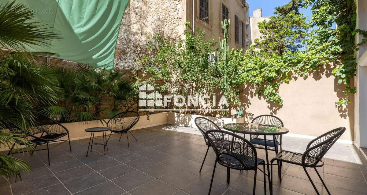 Appartement à MARSEILLE-6E