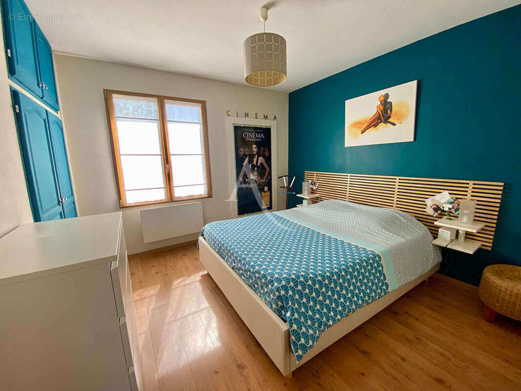 Maison plain-pied Ferolles 4 chambres 137 m2 - photo 7