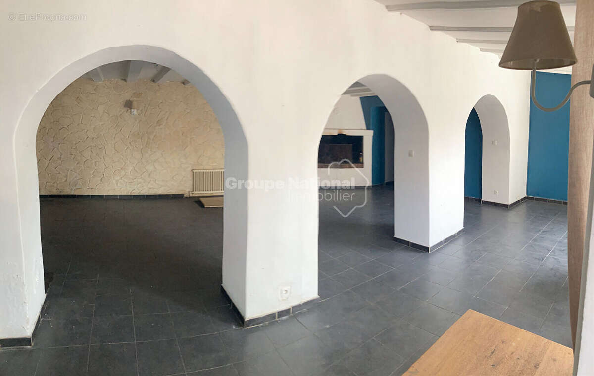 Appartement à VILLENEUVE-LES-AVIGNON