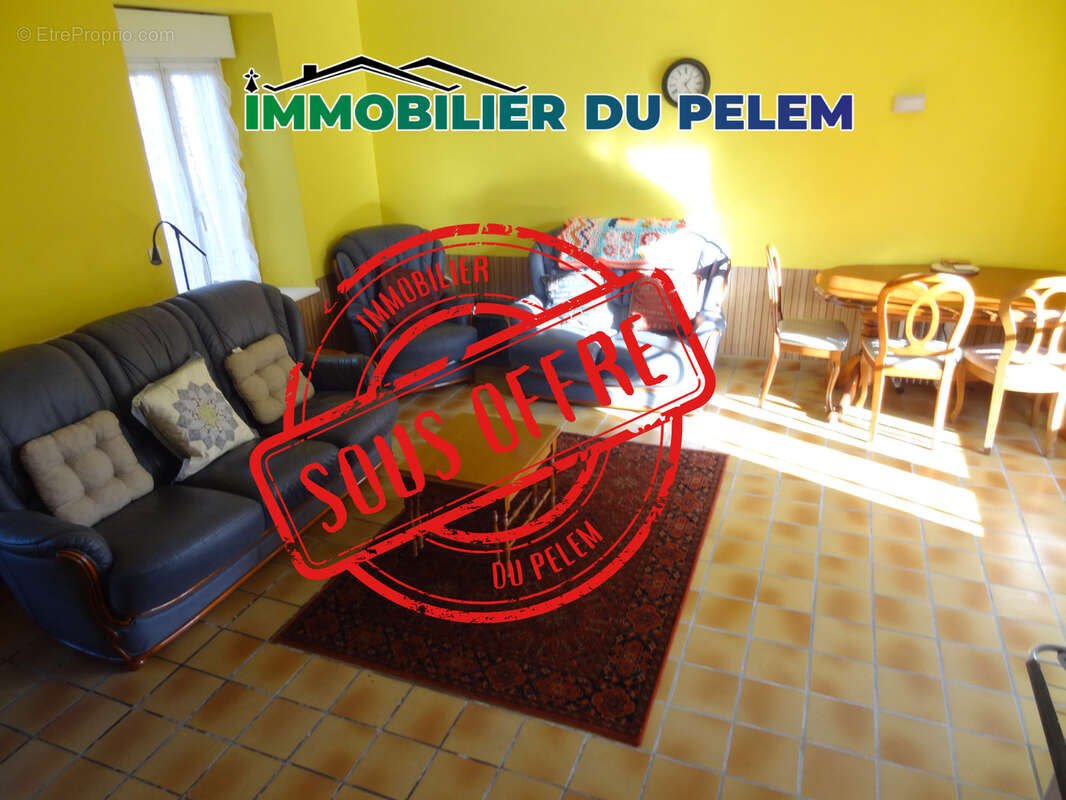 Maison à PLOUNEVEZ-QUINTIN