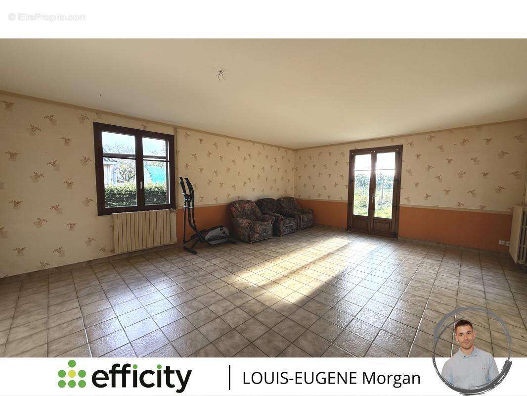 Maison à LA CHAPELLE-BATON