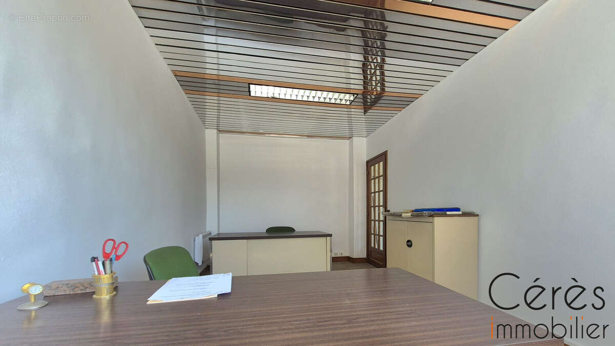 Commerce 26 m² à Les Lilas  - photo 7