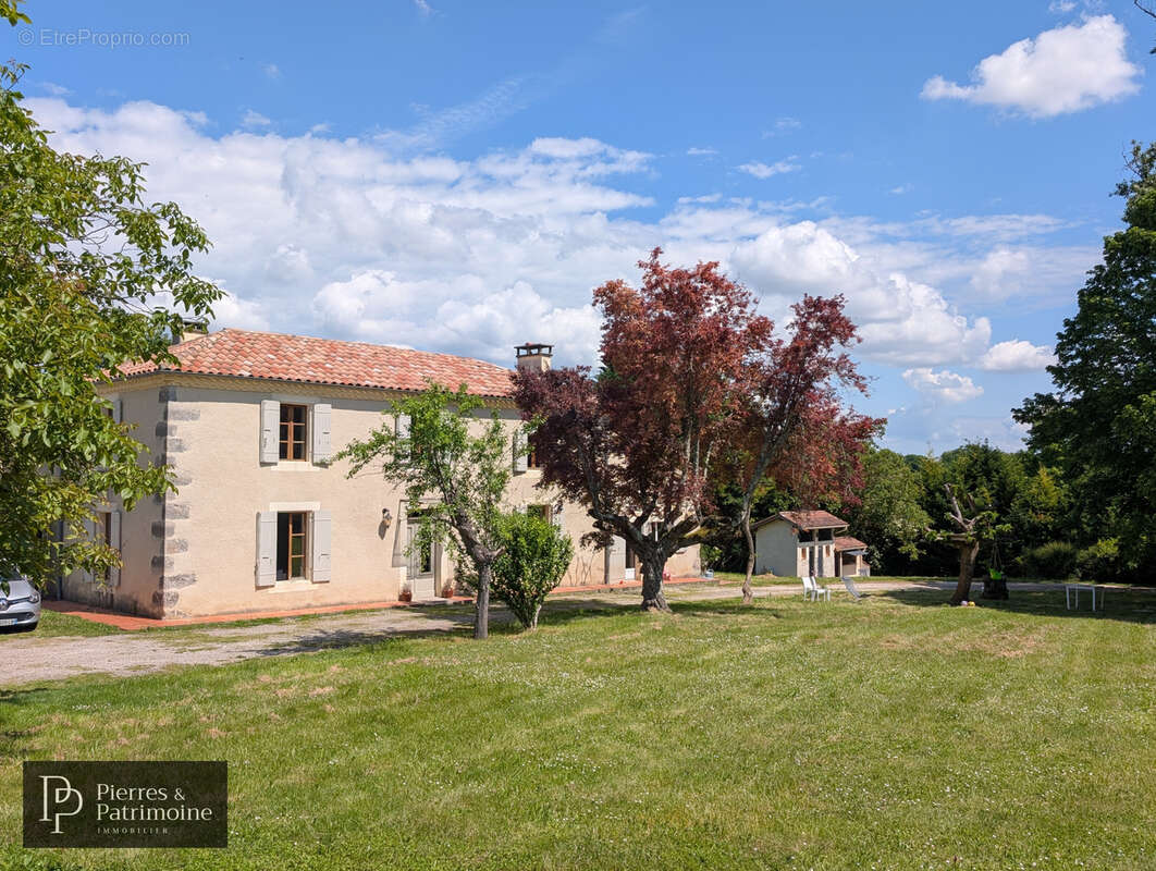 Maison à MONCRABEAU