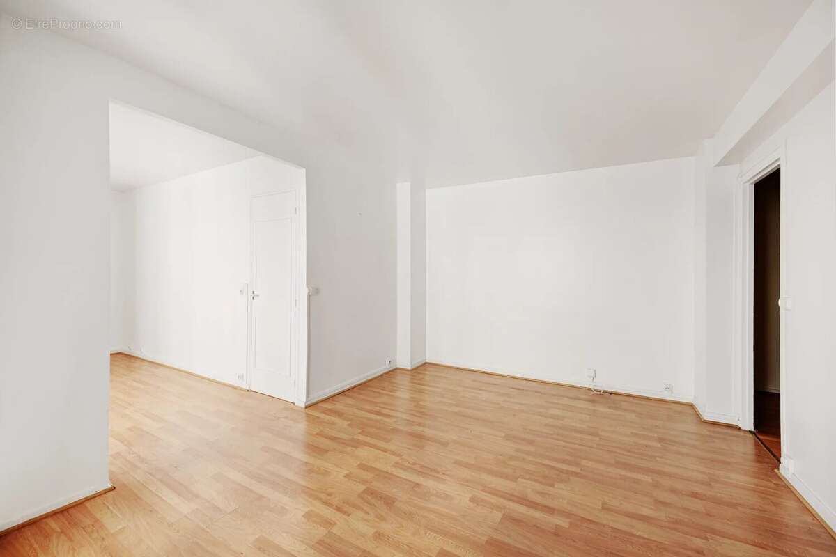 Appartement à PARIS-15E