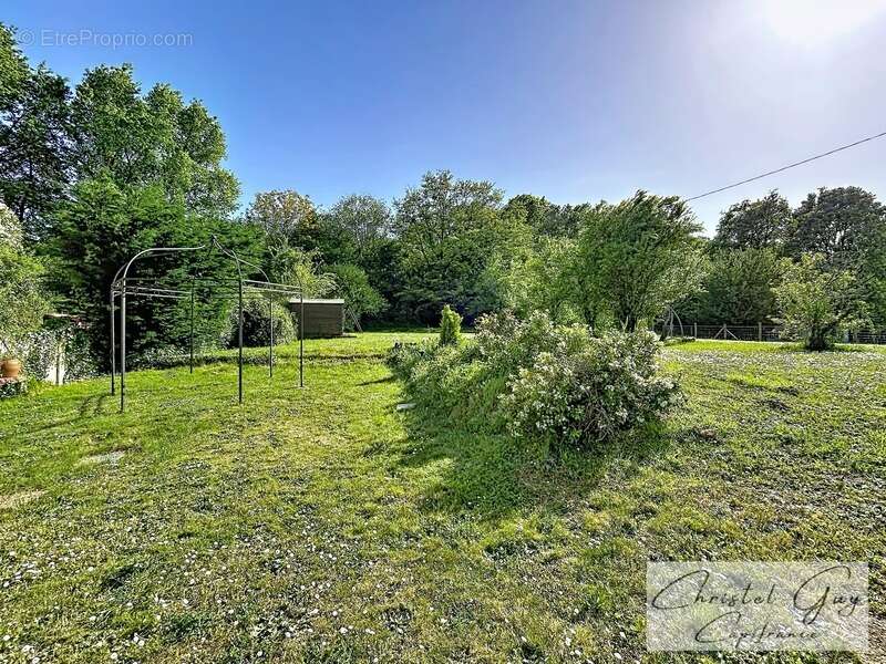 Chenu (72), maison de campagne sans travaux à vendre, 2 chambres sur 1825 m² de terrain - photo 4