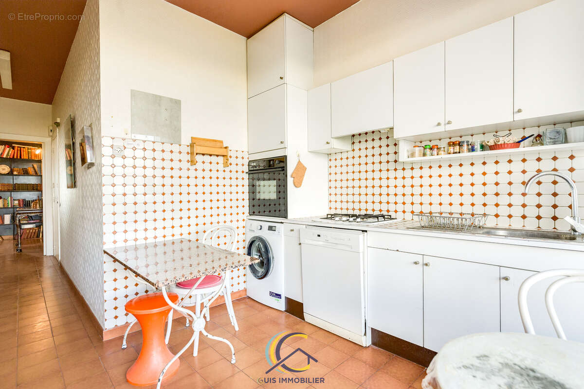 Appartement à MARSEILLE-8E