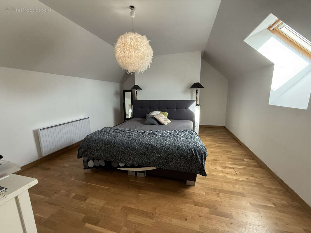 Maison à MONCE-EN-BELIN