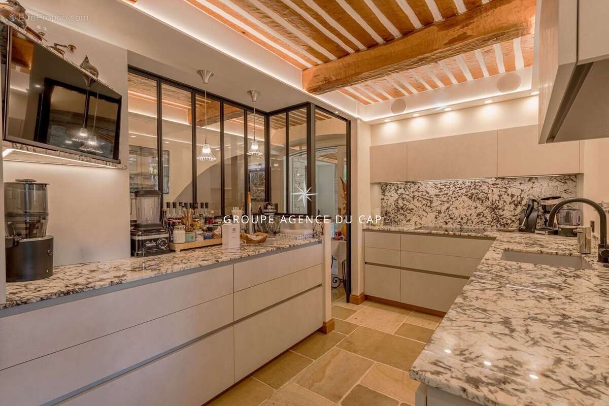 Magnifique villa en pierres au coeur des golfs avec piscine - photo 5