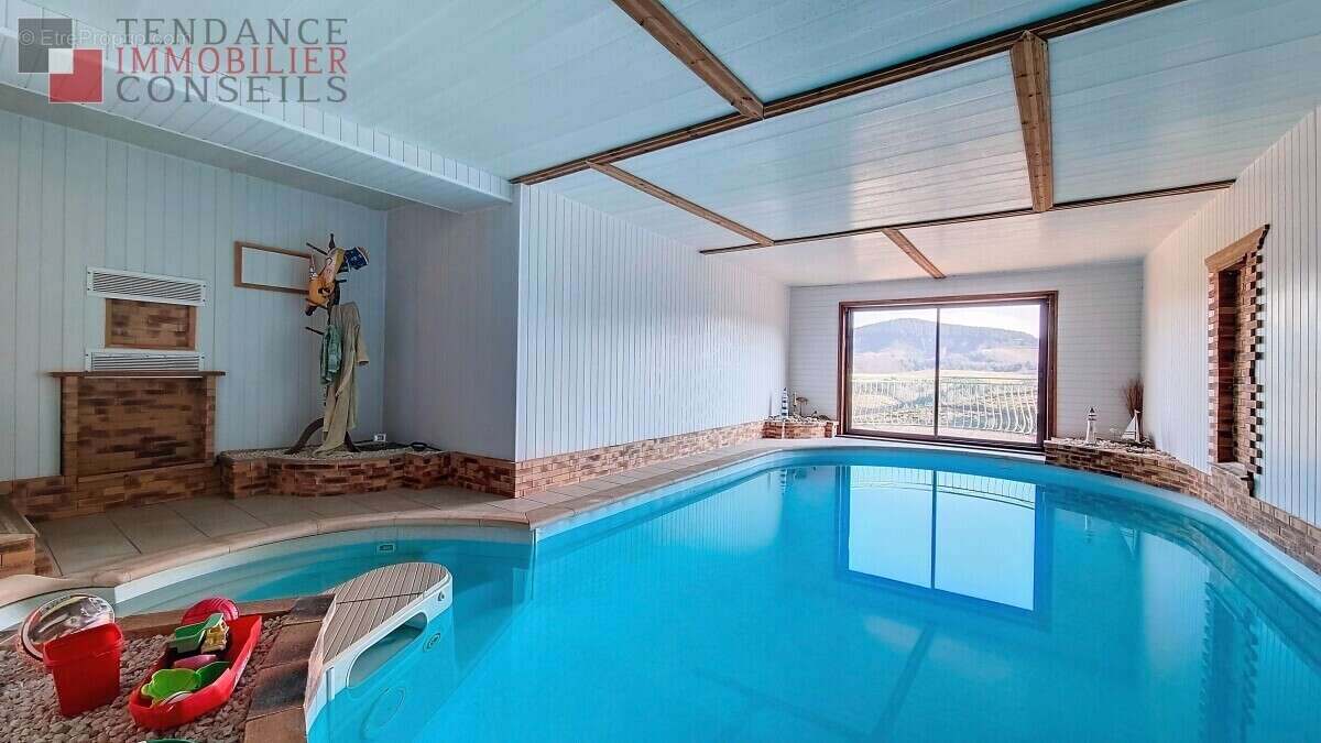 Maison à VAUX-EN-BEAUJOLAIS