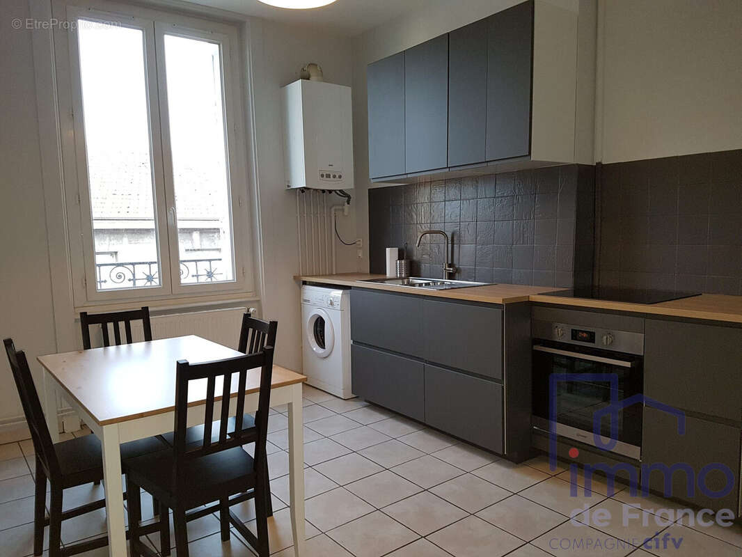 Appartement à SAINT-ETIENNE
