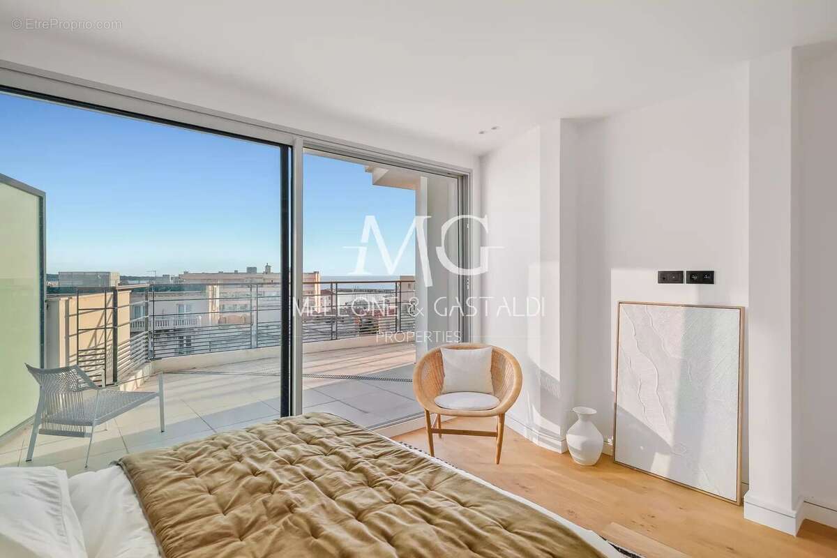 Cannes centre – penthouse d’exception – roof top – vue mer panoramique – 117 m² – 2 parkings - photo 35
