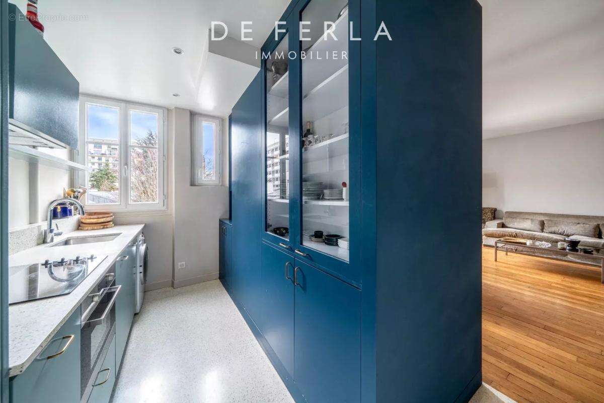 Appartement à PARIS-14E