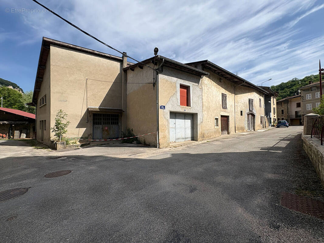 Maison à TORCIEU